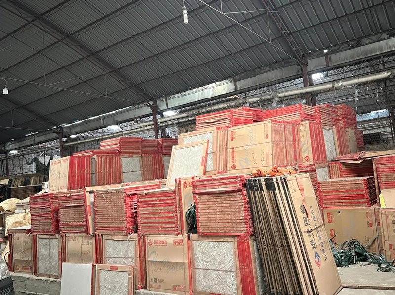 深圳的建材市场,是否让你眼花缭乱?今天我们就来一起逛一逛宝安福永的建材批发市场,看看这里都有哪些宝贝等着你!